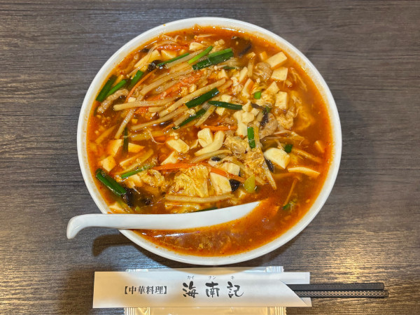 「スーラータンメン（860）大盛（110）」@中華料理 海南記の写真