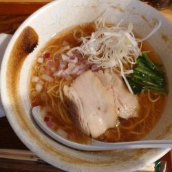 醤油らぁ麺 ¥900