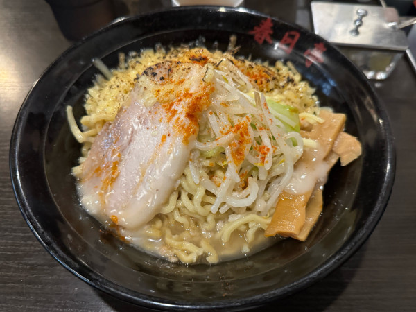 「鳥豚油そば　大盛り」@油そば専門店 春日亭 池袋本店の写真