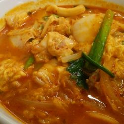 チゲ味噌ラーメン 790円＋半ライス 150円