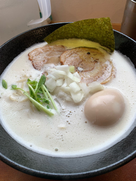 「鶏白湯醤油DX」@麺日和あがしの写真