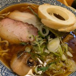 三ッ星醤油らーめん・車麩増し