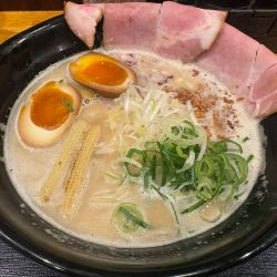 味玉鶏白湯ラーメン