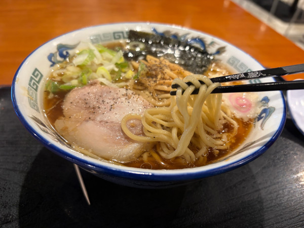 「中華そば640円」@旨い安い腹いっぱい 幕張店の写真