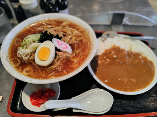 「モヤシ中華 900円」@そば処 さか本の写真