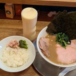 なま醤油とんこつスタミナ小ライス