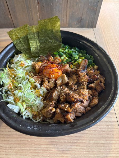 「辛味噌まぜそば」@ニューラーメン専門店 玄屋の写真