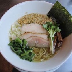 にんにくらぁ麺（塩）1300円