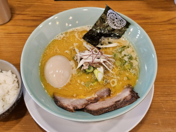 「【限定】味噌らぁ麺＋味玉　1200＋100円」@らぁ麺 くろ田の写真