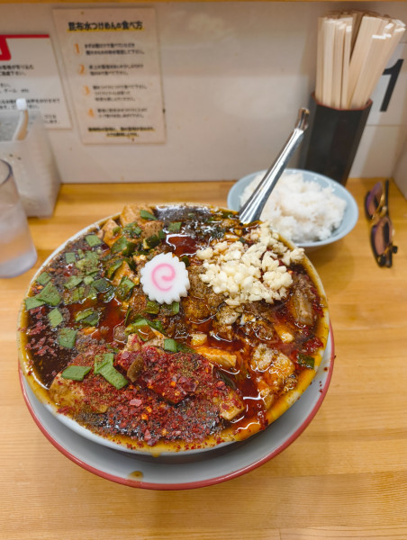 「旨辛痺麺　辛口　1250円」@らーめん 護什番の写真