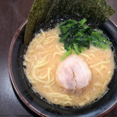 横浜家系ラーメン 一門家 枝松店の画像