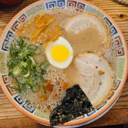 分校ラーメン並