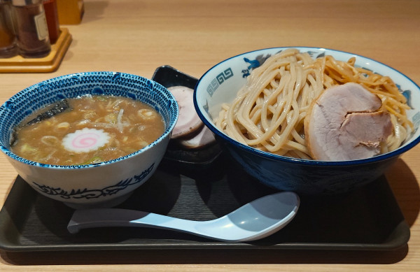 「つけ麺大盛+チャーシュー」@舎鈴 シャポー本八幡店の写真