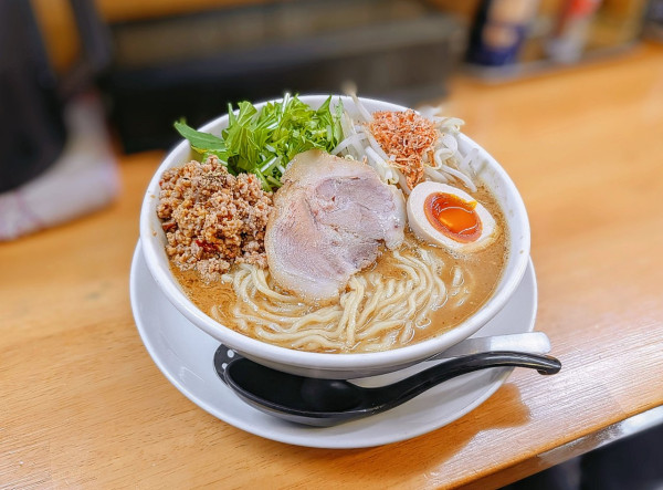 「濃厚!えび味噌󠄀ラーメン【限定】」@麺屋 白神の写真