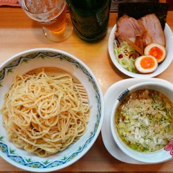 粟国の塩つけそば＋くんせい玉子＋ビール中瓶