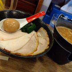 濃厚鶏白湯つけ麺(1100円)
