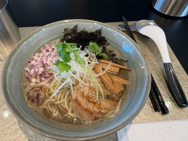 「【限定】ニボシ塩そば1200円」@麺屋さすけ 本店の写真