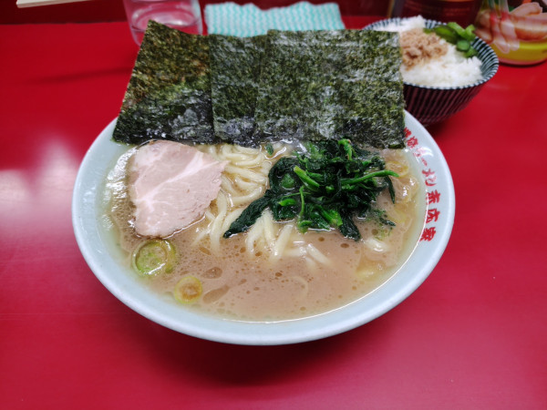 「ラーメン(並)¥1100」@横浜家系ラーメン 末広家の写真