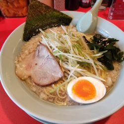 朝ラーメン700円(ネギ入り)