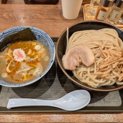 海老つけ麺（990円）