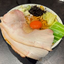 芳醇ちーゆそばからし山椒中盛モモチャーシュー2枚