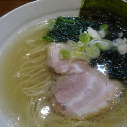 白醤油らーめん　1,000円