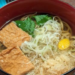 かけそば（700円）