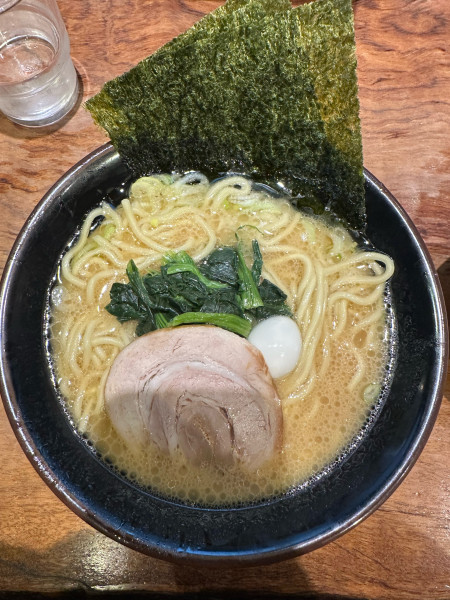 「醤油ラーメン」@横浜家系ラーメン たくみ家 桜土浦インター店の写真
