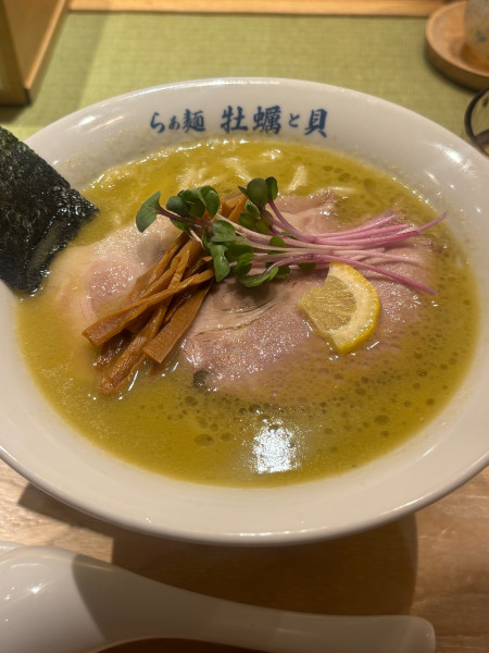 「濃厚牡蠣ラーメン」@らぁ麺 牡蠣と貝の写真