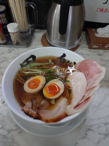 「特製秋刀魚だしラーメン(醤油)」@秋刀魚だし 黒船の写真