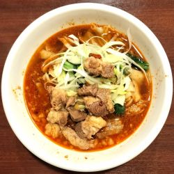 麻辣牛肉刀削麺 890円