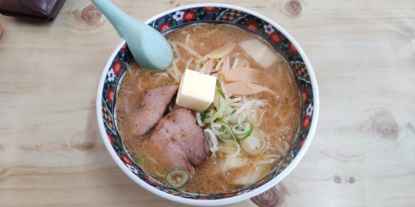 「味噌󠄀バターラーメン」@来々軒の写真