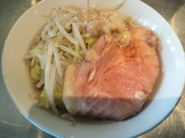 「らーめん200g 1000円　ニンニク抜き」@成城贅肉店の写真
