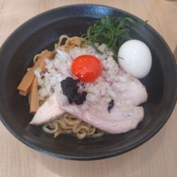 【限定Z】黒トリュフの混ぜそば(醤油)¥1300-