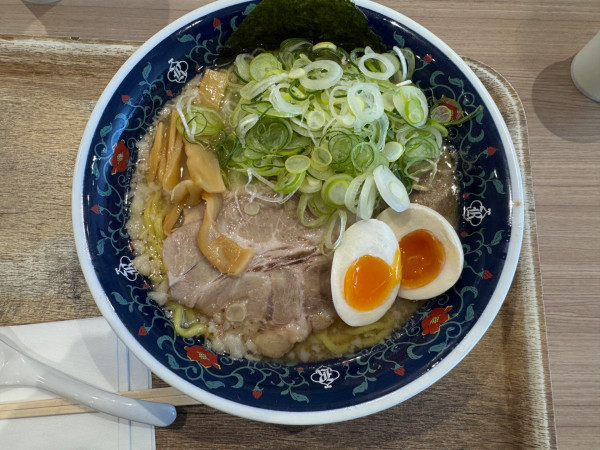 「こってり醤油ラーメン（大盛り」@凌駕IDEA イオンモール松本店の写真