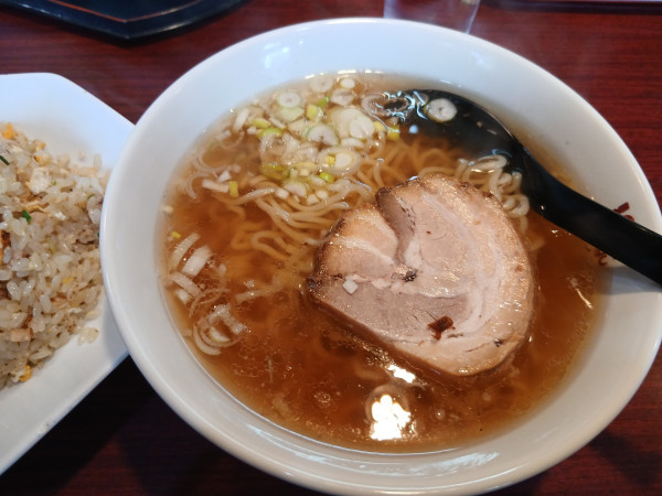 「ラーメン・チャーハンセット 1100円」@中華 国振の写真