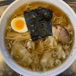 ワンタン麺(小)1100円