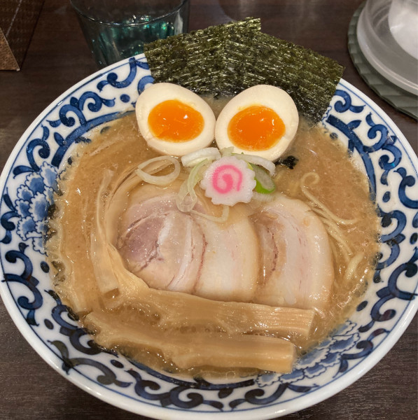 「濃厚東京駅ラーメン」@東京駅 斑鳩の写真