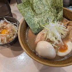 濃厚豚骨ラーメン