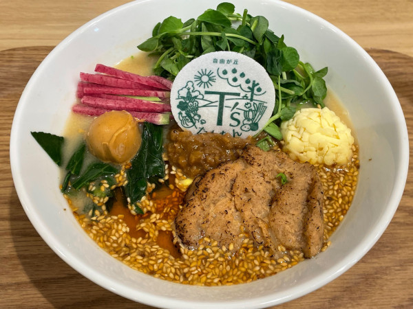 「金胡麻たんたん麺スペシャル　￥１８００」@T’sたんたん 東京駅京葉ストリート店の写真