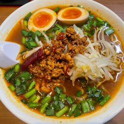 台湾ラーメン　味玉トッピング　￥１１４４