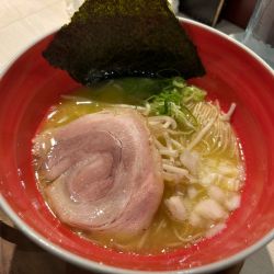 謎らーめん(鶏白湯塩)