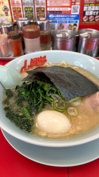 「醤油ラーメン」@ラーメン山岡家 テクノポリスセンター店の写真