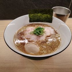 味玉醤油ラーメン¥1400