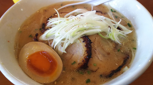 「大判炙りチャーシューラーメン（味噌）」@ラーメン・お食事 ムームーの写真