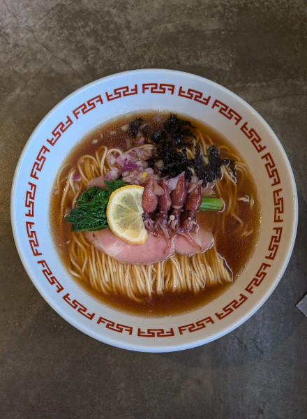 「［本日の限定］ホタルイカ中華そば」@八二軒の写真