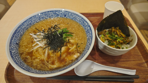 「鳥中華+高菜焼豚ご飯」@喜多方の味 蔵小町の写真