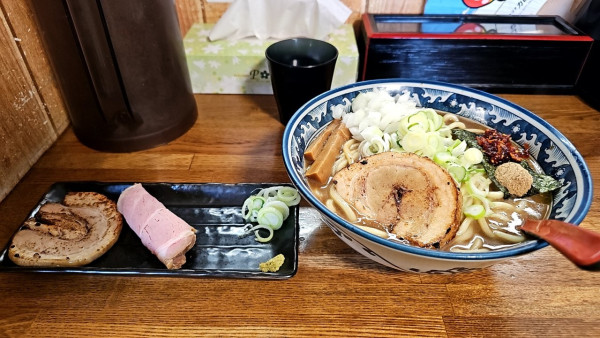 「濃厚中華そば 麺増し×2 チャーシュー🥩🥩追加」@中華そば つけ麺 村岡屋の写真
