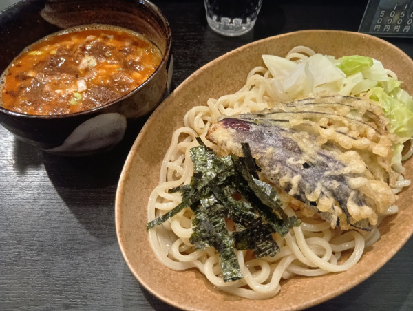 「胡麻辣担つけ　なす天」@弐昇 早稲田の写真