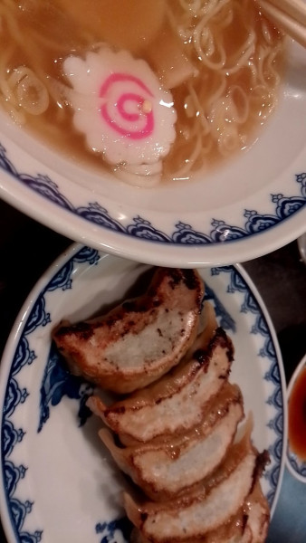 「中華　餃子」@三吉屋 駅南けやき通り店の写真